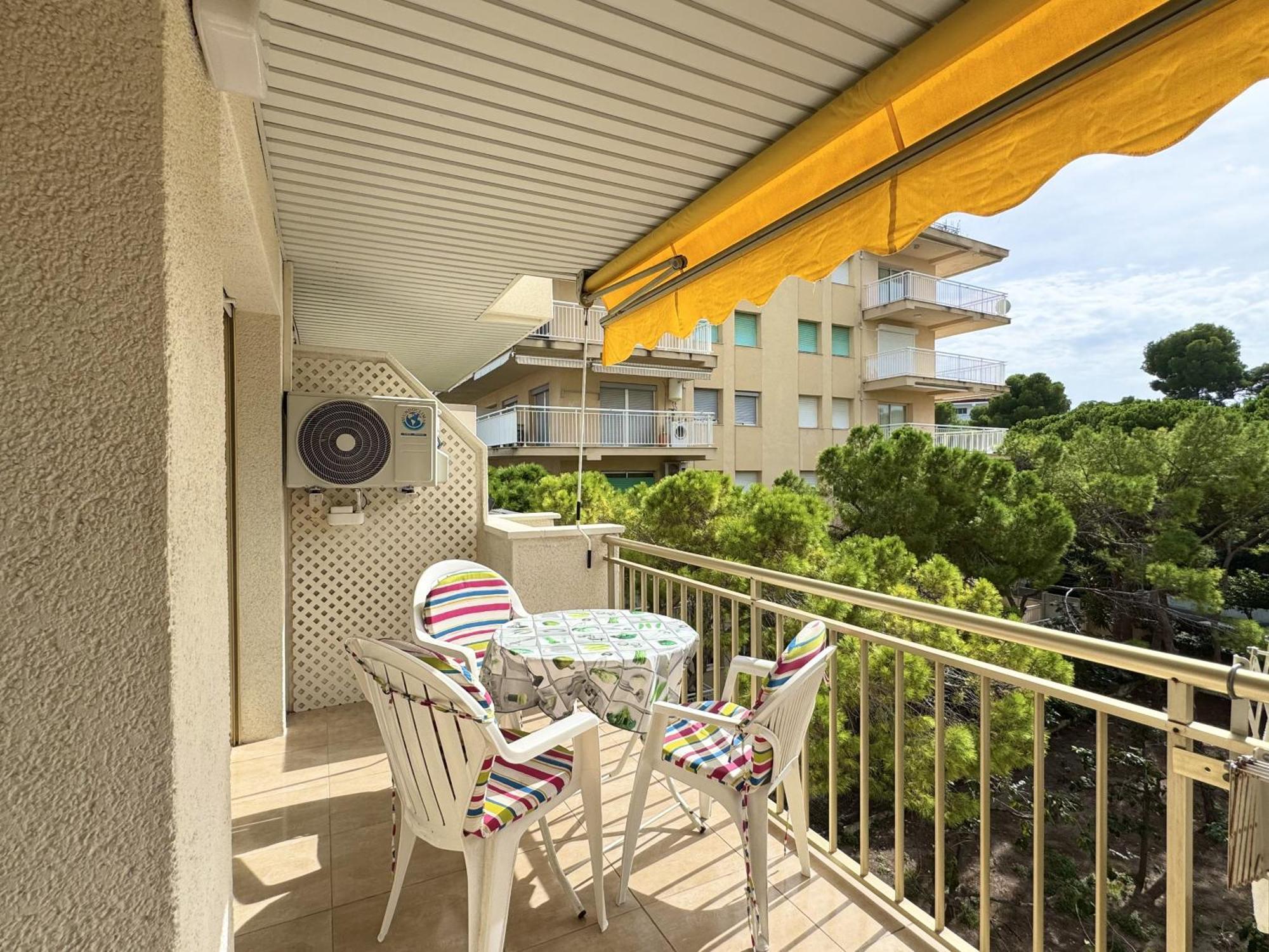 Apartsalou Penedes Экстерьер фото