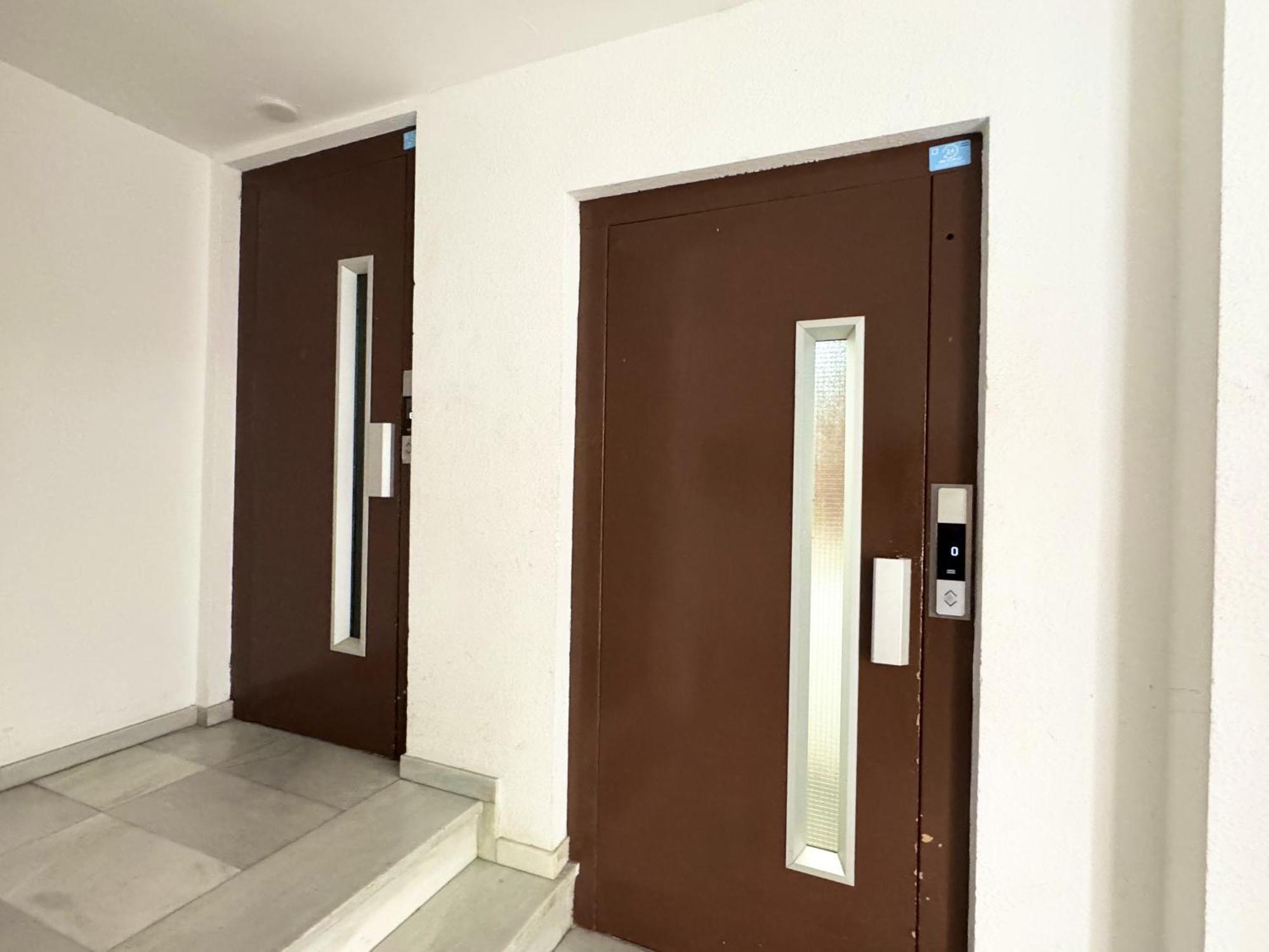Apartsalou Penedes Экстерьер фото